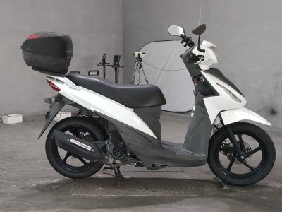 Suzuki ADDRESS V110