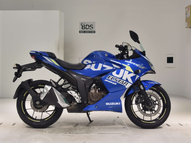 Suzuki GIXXER250SF