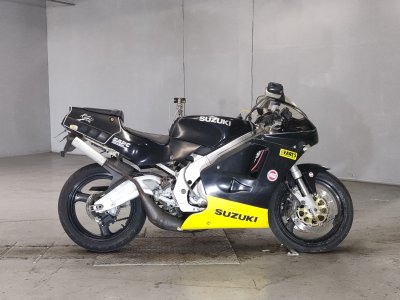 Suzuki RGV250 GAMMA