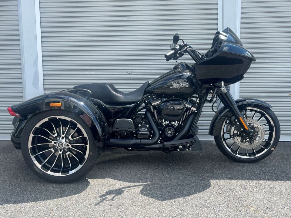 HD FLTRT TRIKE 2025