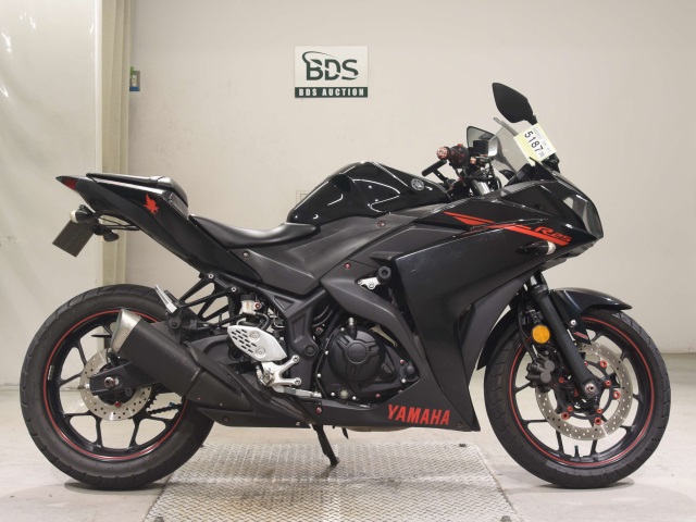Yamaha YZF-R25A 2015