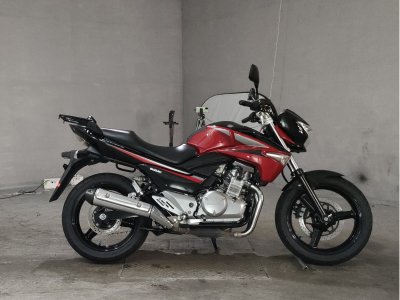 Suzuki GSR250