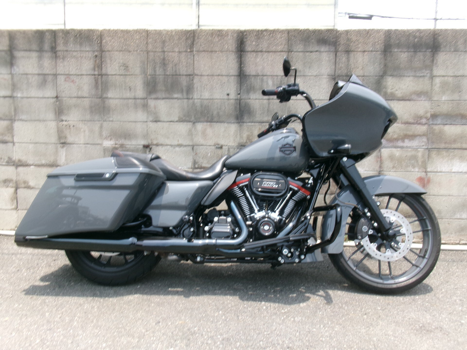 HD ROAD GLIDE FLTRXSE1923 CVO 2017