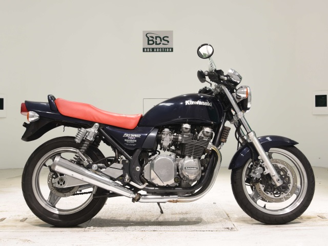 Kawasaki ZEPHYR750 2024