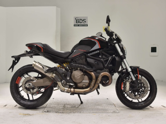 Ducati MONSTER 821 2015