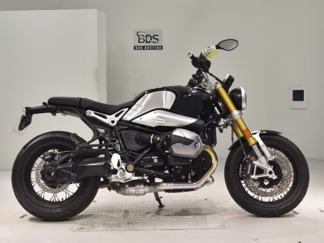 BMW R NINE T 2023