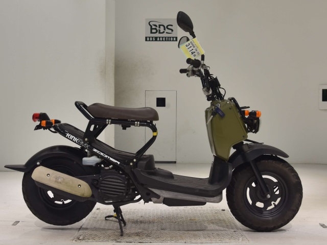 Honda ZOOMER 2011