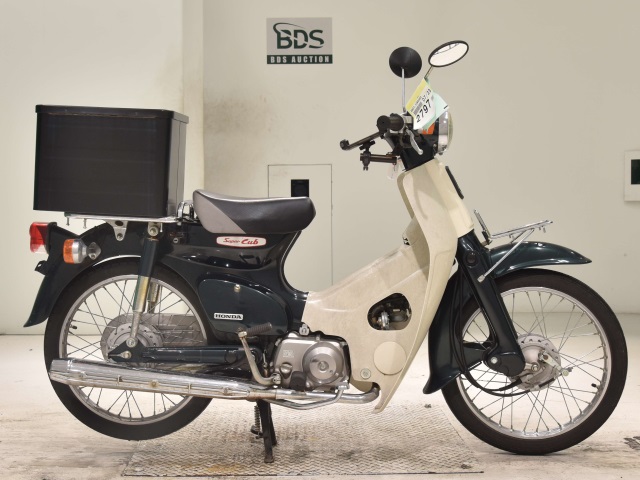Honda C50 2002