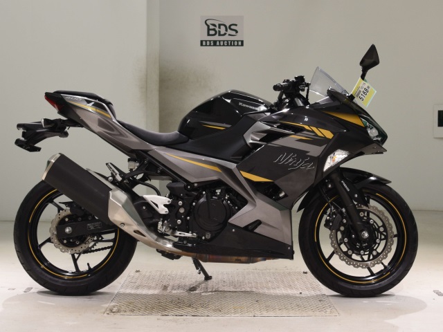Kawasaki NINJA400 2021