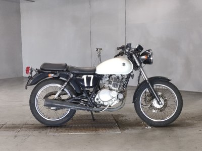 Suzuki ST250