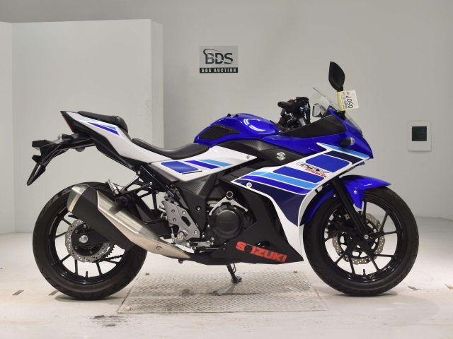 Suzuki GSX250R