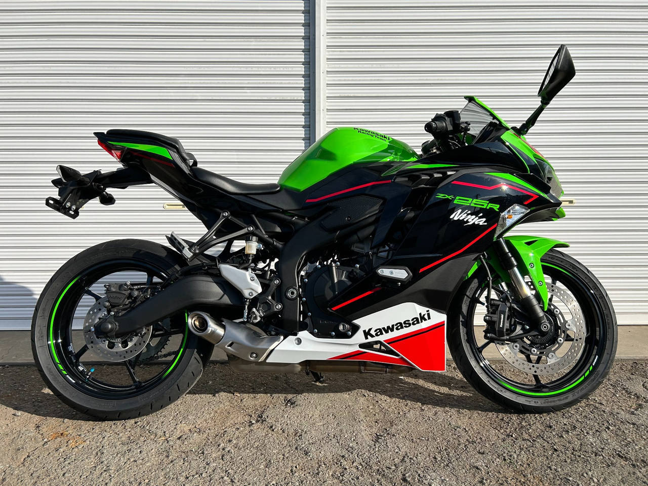 Kawasaki NINJA ZX-25R KRT 2022