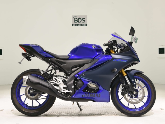 Yamaha YZF-R15 2023