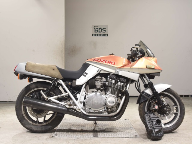 Suzuki GSX750S KATANA 1983