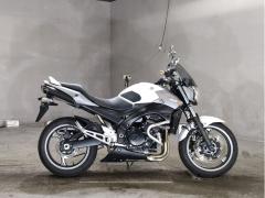 Suzuki GSR400 2013