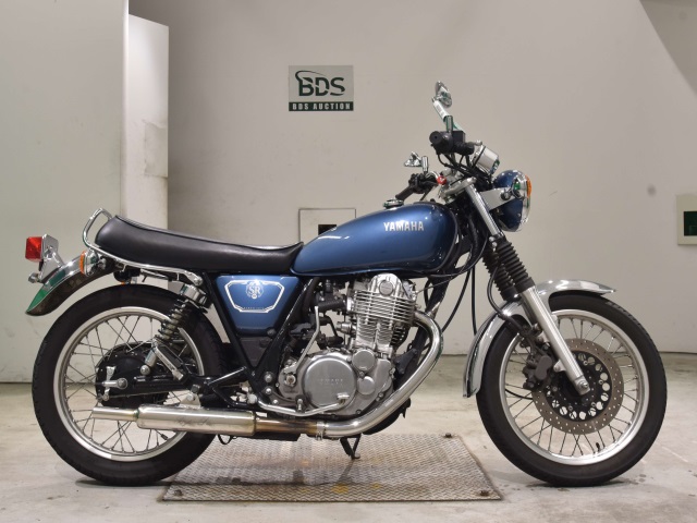Yamaha SR400 2019