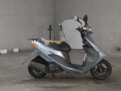 Suzuki ADDRESS V50