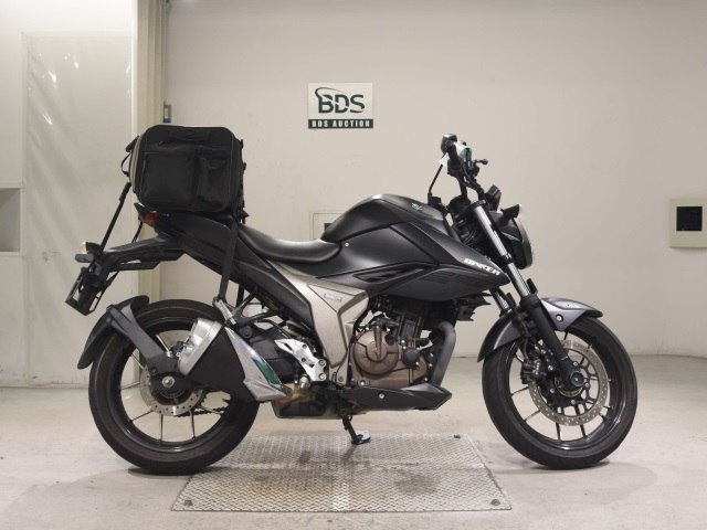 Suzuki GIXXER250