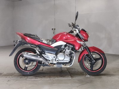 Suzuki GSR250