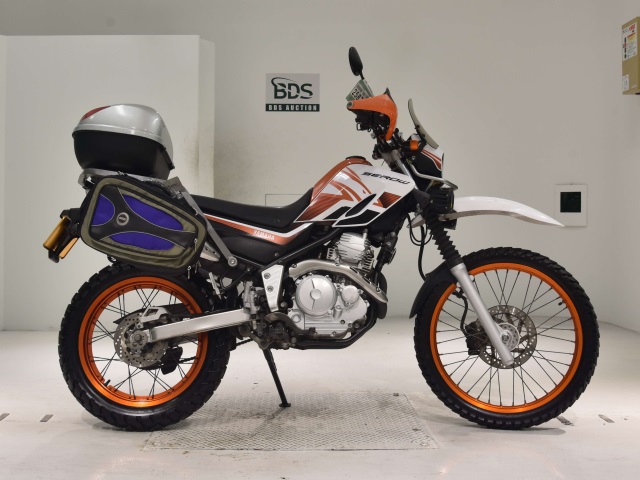 Yamaha SEROW XT250 2018