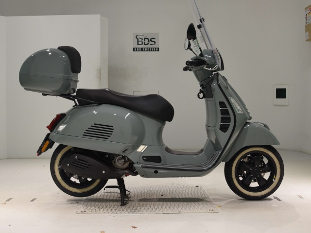 Vespa GTS300 SUPER 2021