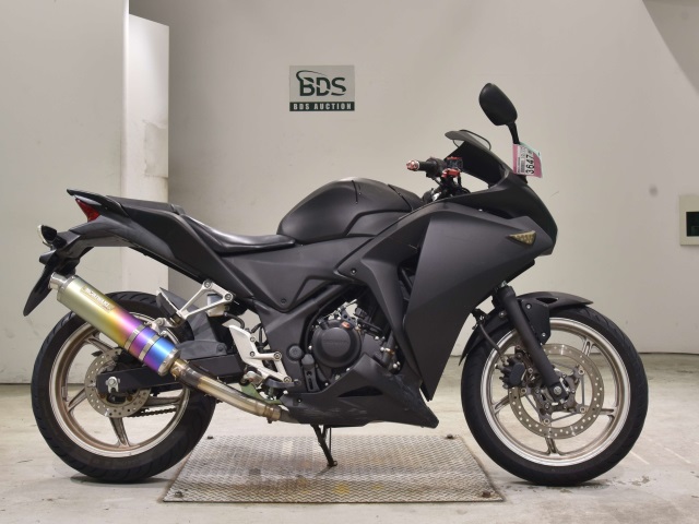 Honda CBR250R 2011