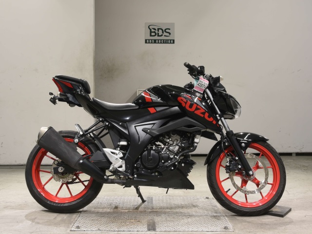 Suzuki GSX-S125