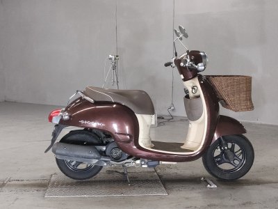 Honda GIORNO 2011