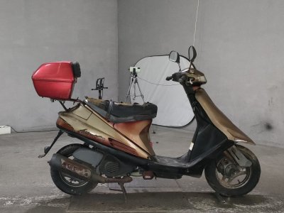 Suzuki ADDRESS V100