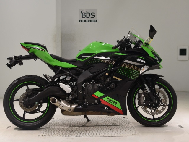 Kawasaki NINJA ZX-25R 2021