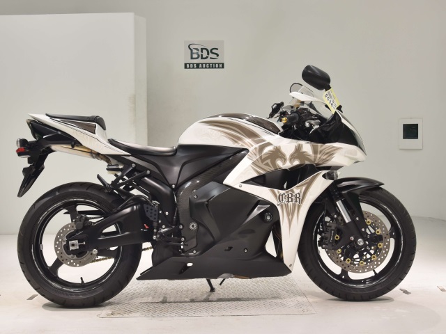 Honda CBR600RR 2011