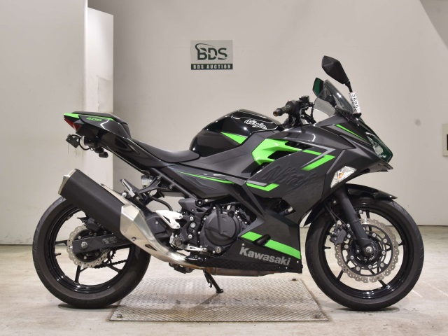 Kawasaki NINJA400 2019