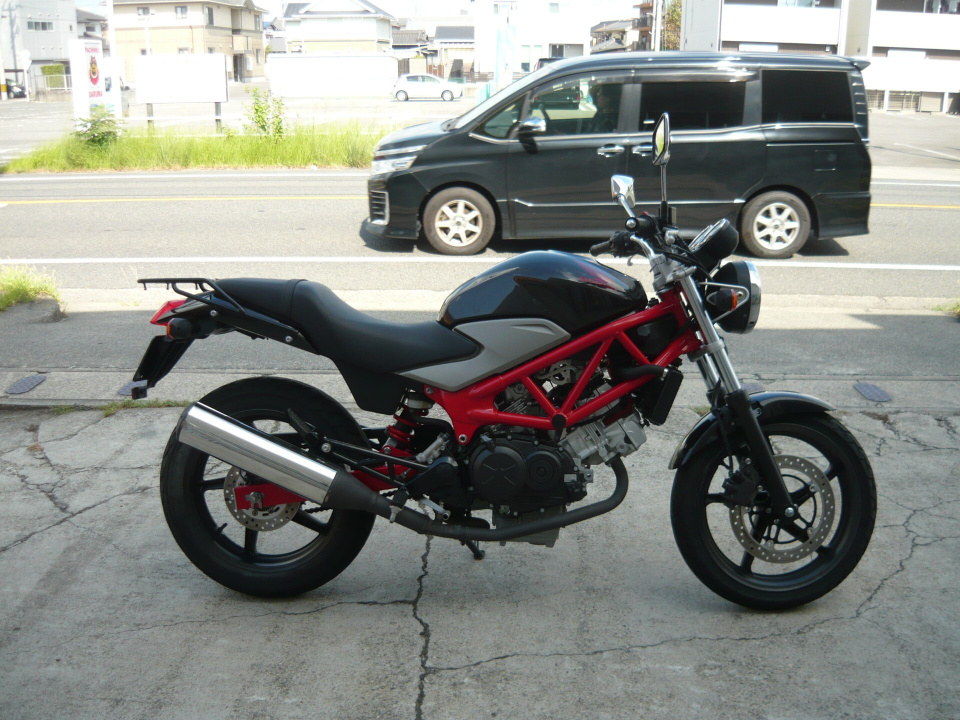 Honda VTR250 2011