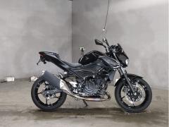 Kawasaki Z400 2021