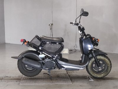 Honda ZOOMER 2011