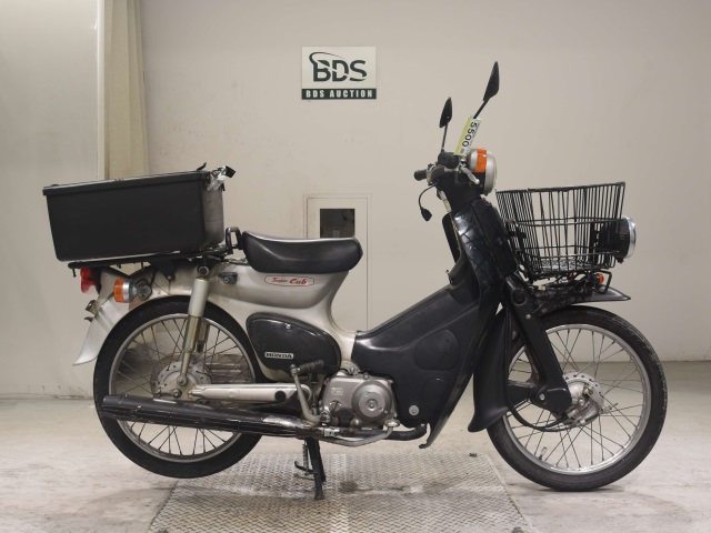 Honda C50 2005
