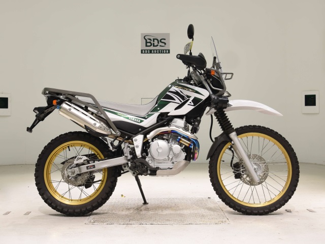 Yamaha SEROW XT250 2018