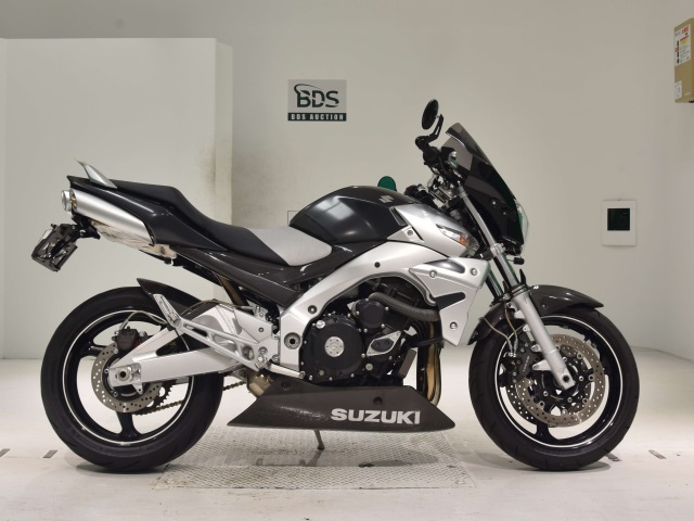 Suzuki GSR400 2007