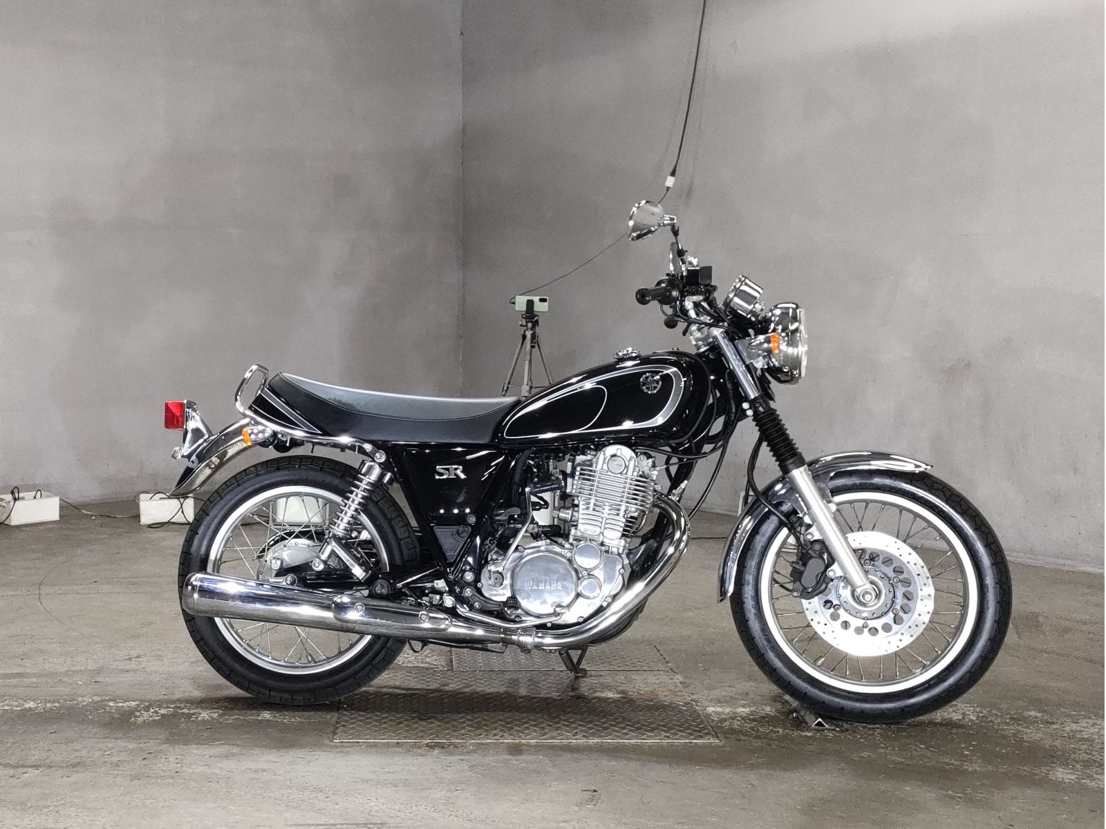 Yamaha SR400 2012