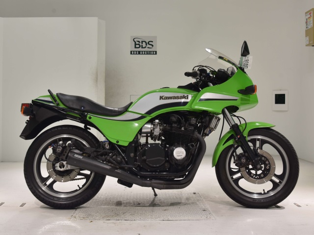 Kawasaki GPZ750 1983