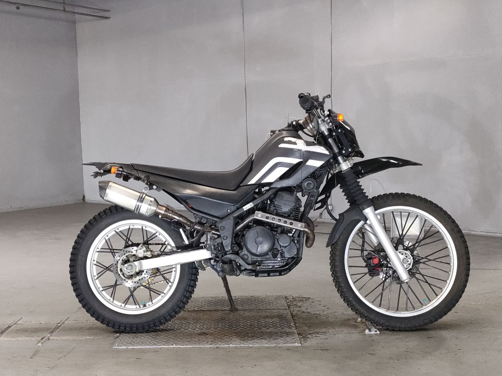Yamaha SEROW XT250 2005