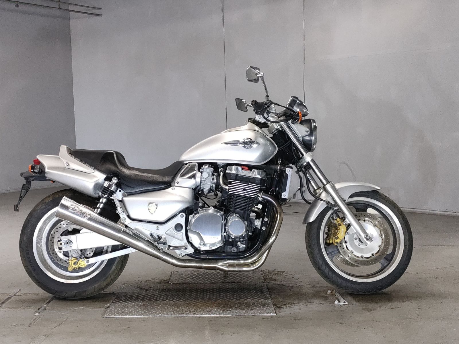 Honda X4 1999