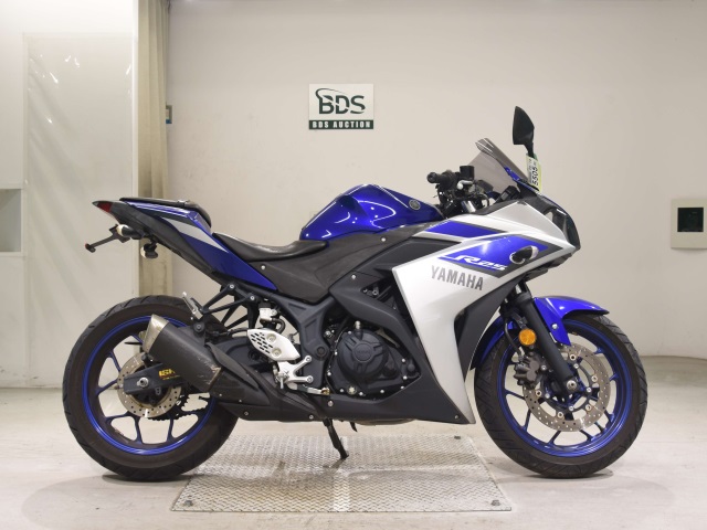 Yamaha YZF-R25 2015