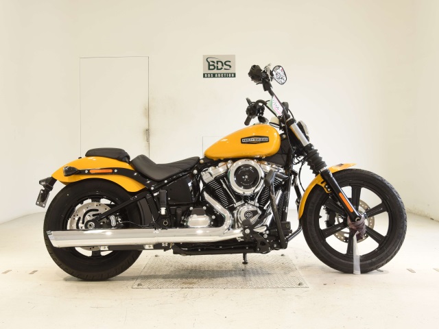 HD STREETBOB FXBB1750 2025