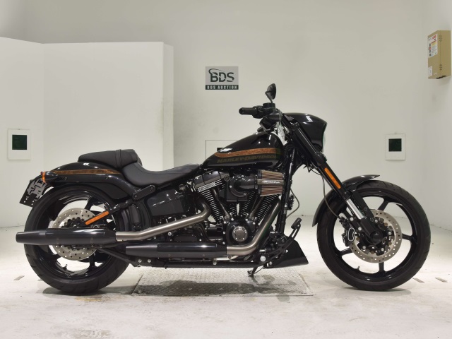HD BREAKOUT FXSB1800 2016