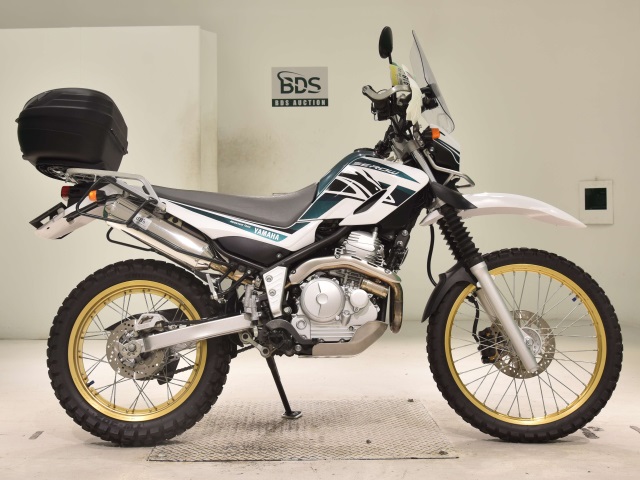 Yamaha SEROW XT250 2016