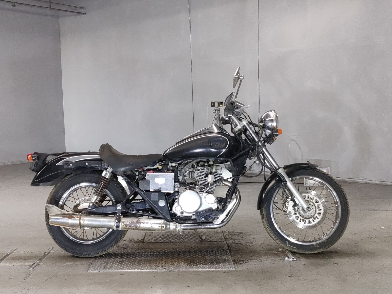 Kawasaki ELIMINATOR 125 2001