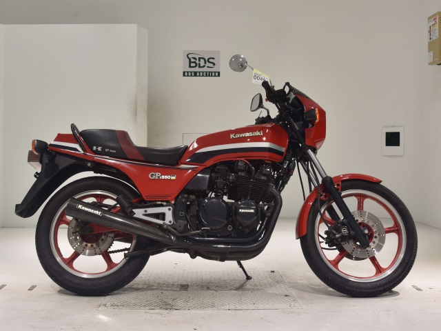 Kawasaki Z550GP 2024