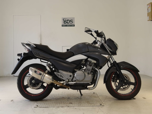 Suzuki GSR250