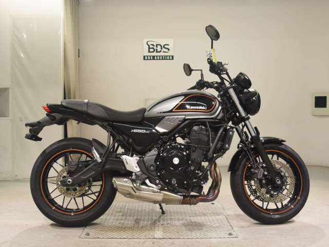 Kawasaki Z650RS 2023
